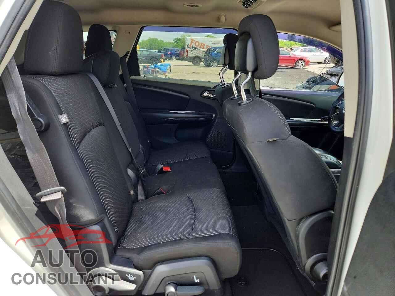 DODGE JOURNEY 2015 - 3C4PDCBB9FT569007