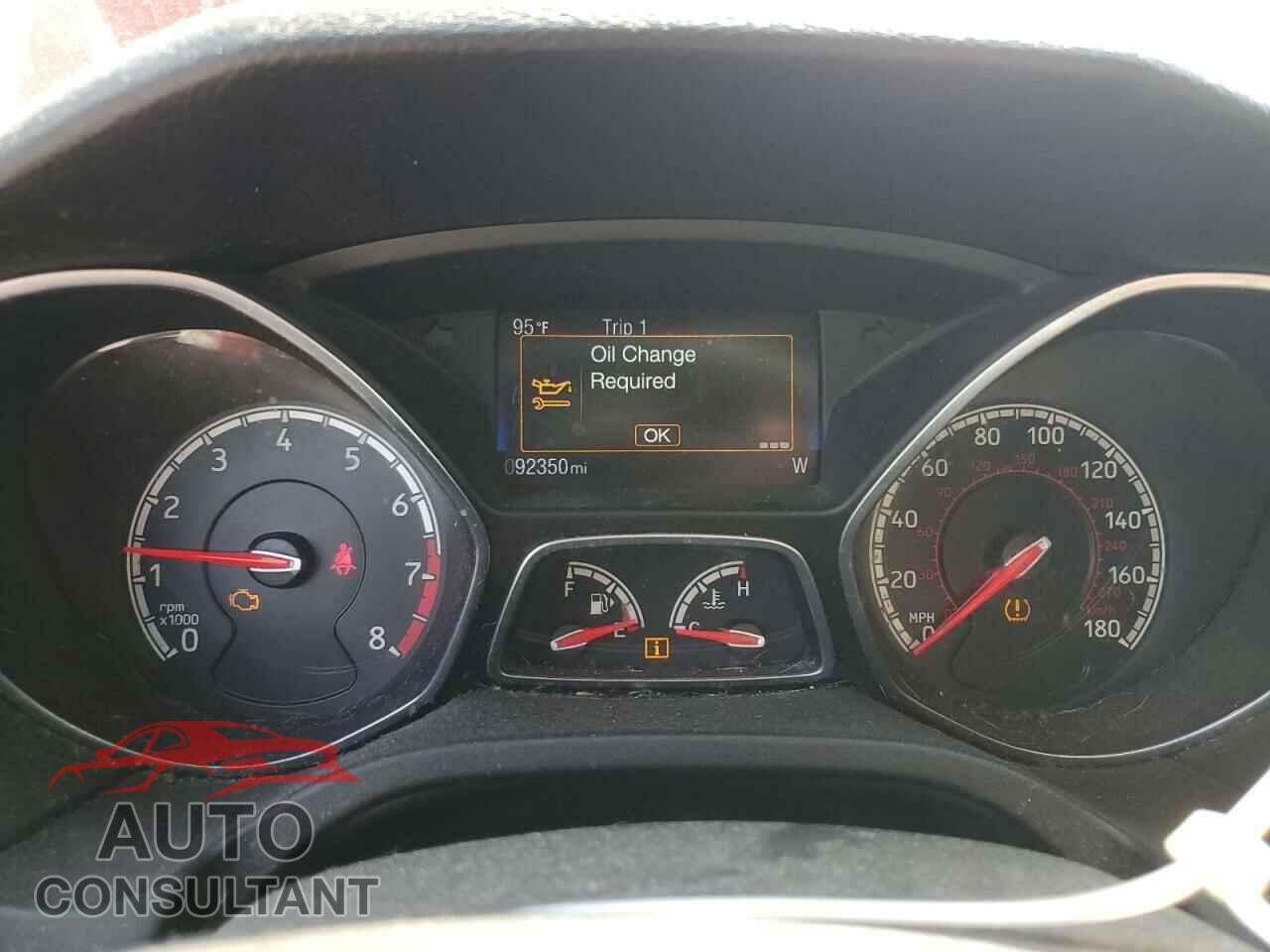 FORD FOCUS 2017 - 1FADP3L95HL333884