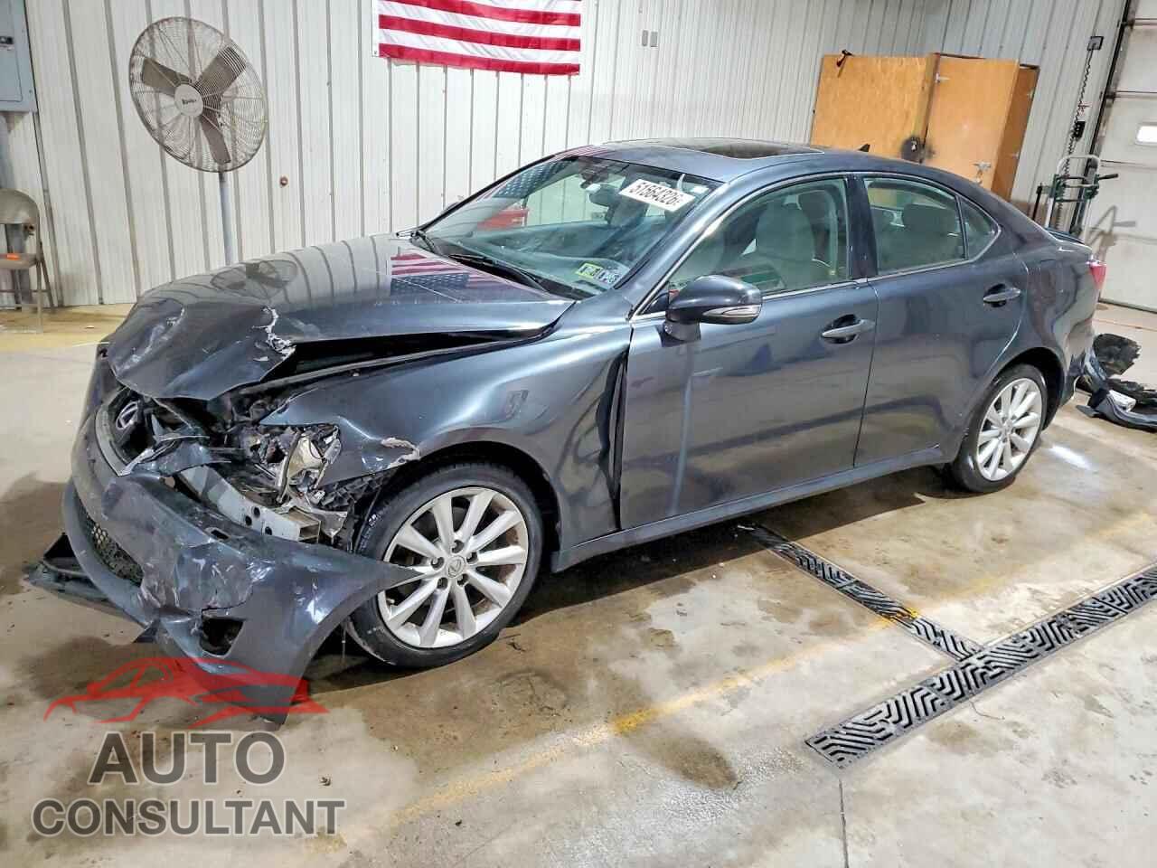 LEXUS IS 2010 - JTHCF5C2XA5038490
