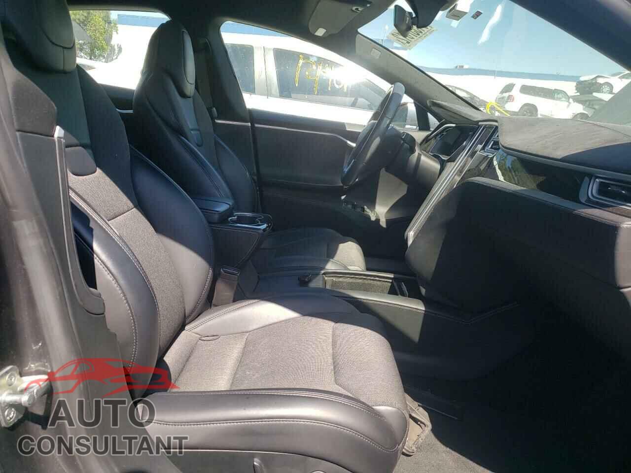 TESLA MODEL S 2017 - 5YJSA1E17HF201422