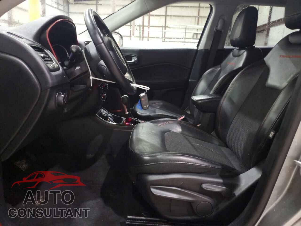 JEEP COMPASS 2019 - 3C4NJDDB2KT721979