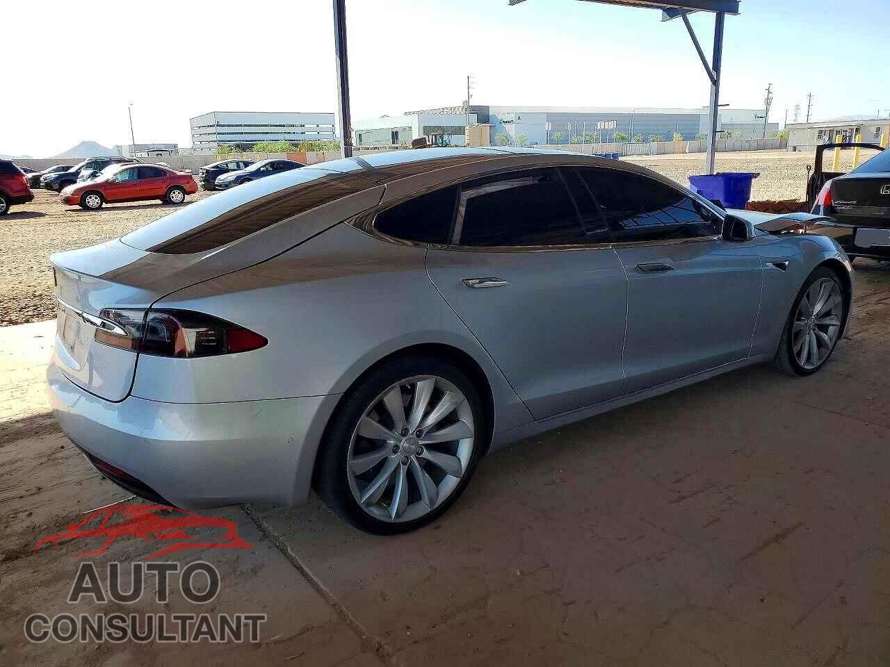 TESLA MODEL S 2016 - 5YJSA1E24GF176745