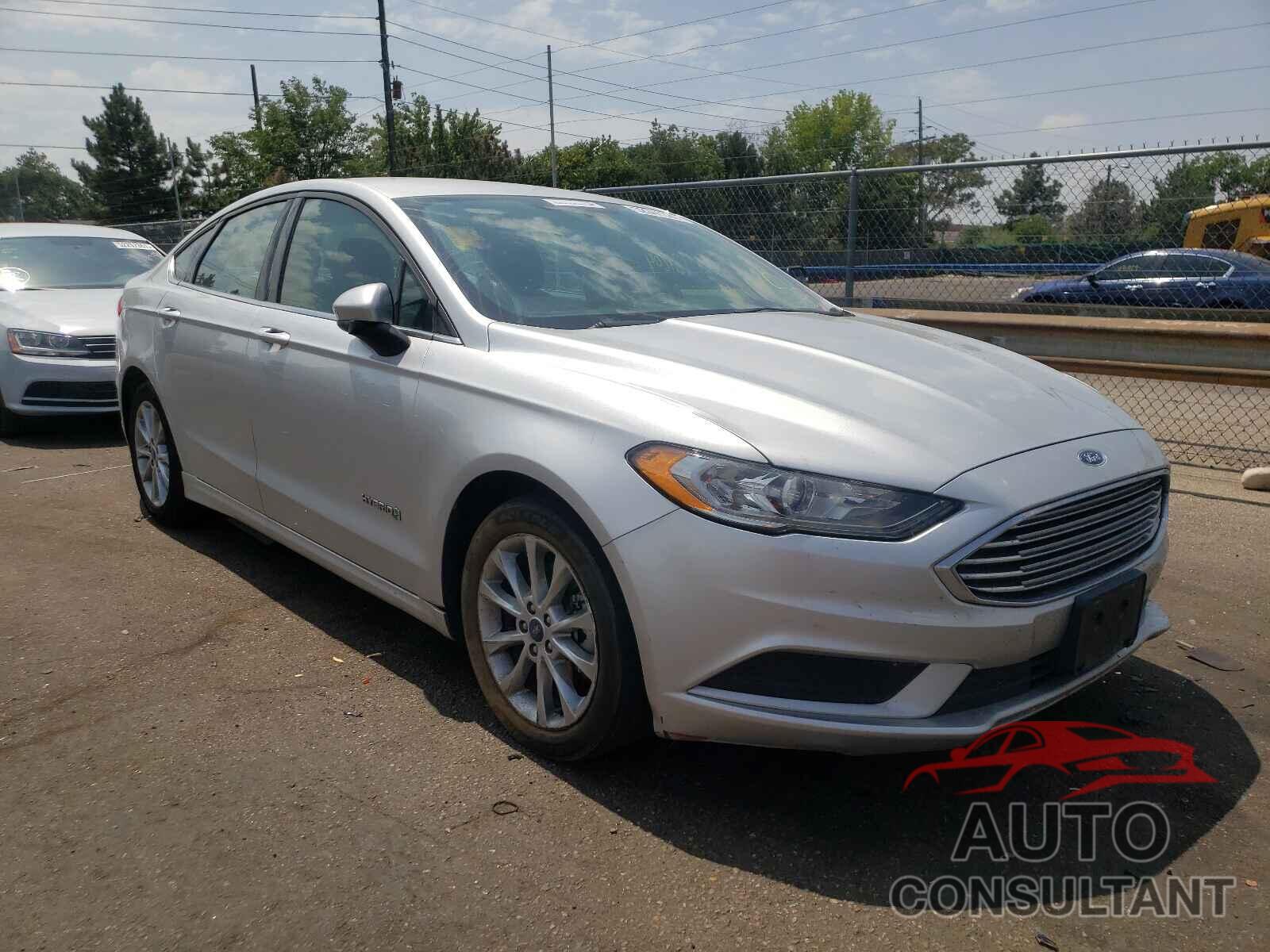 FORD FUSION 2017 - 3FA6P0LU5HR317763