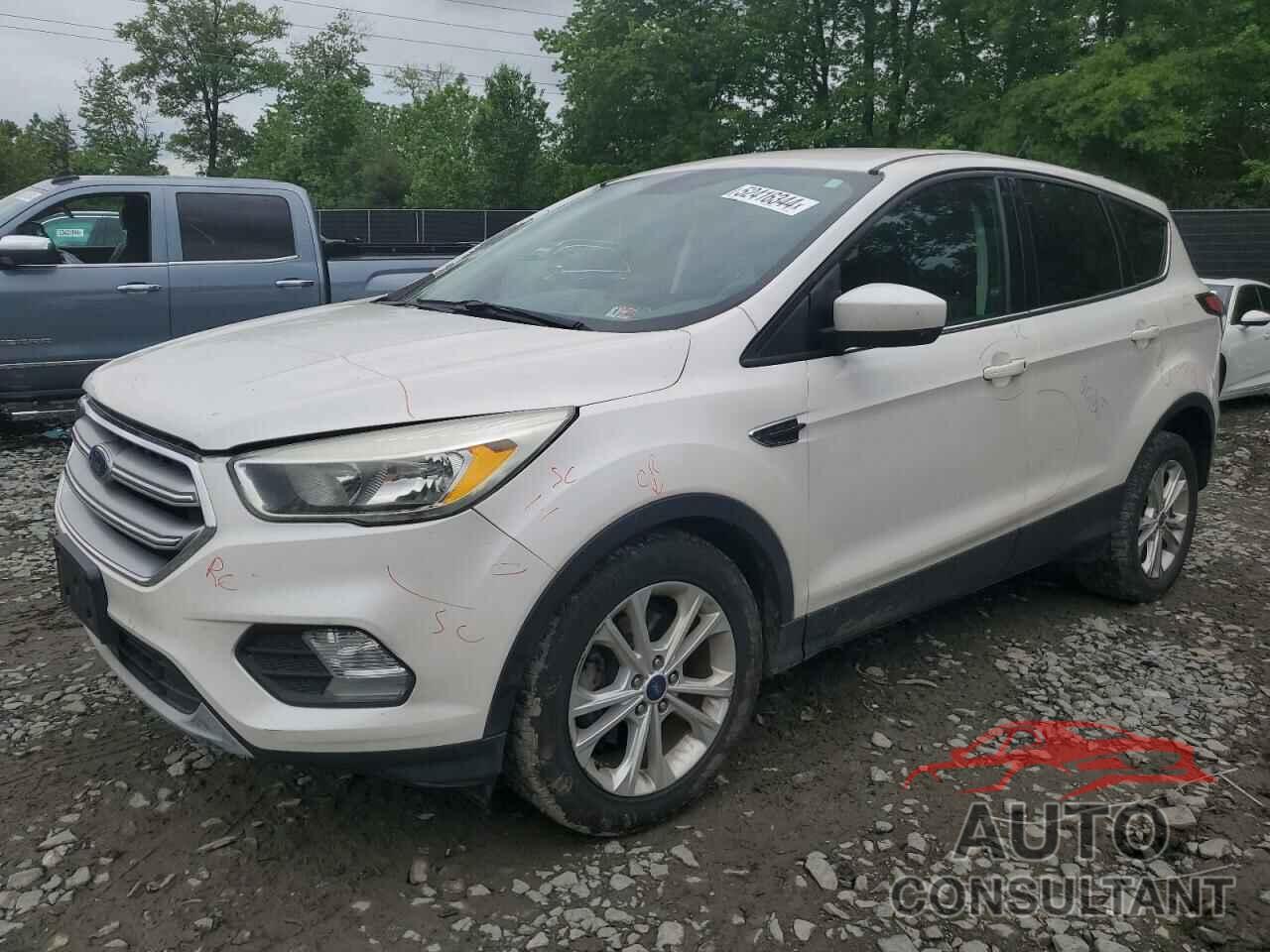 FORD ESCAPE 2017 - 1FMCU0GD9HUC44479