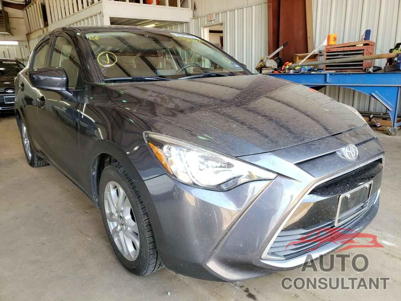 TOYOTA YARIS 2018 - 3MYDLBYV5JY316684