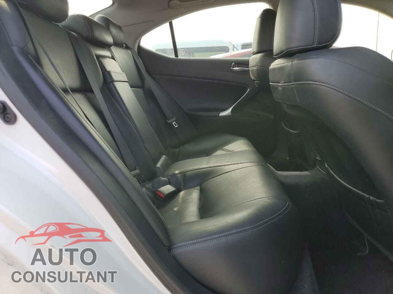LEXUS IS 2012 - JTHCF5C20C5059948