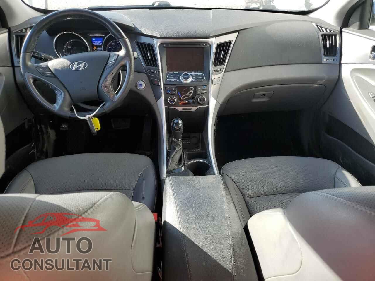 HYUNDAI SONATA 2012 - KMHEC4A40CA046878