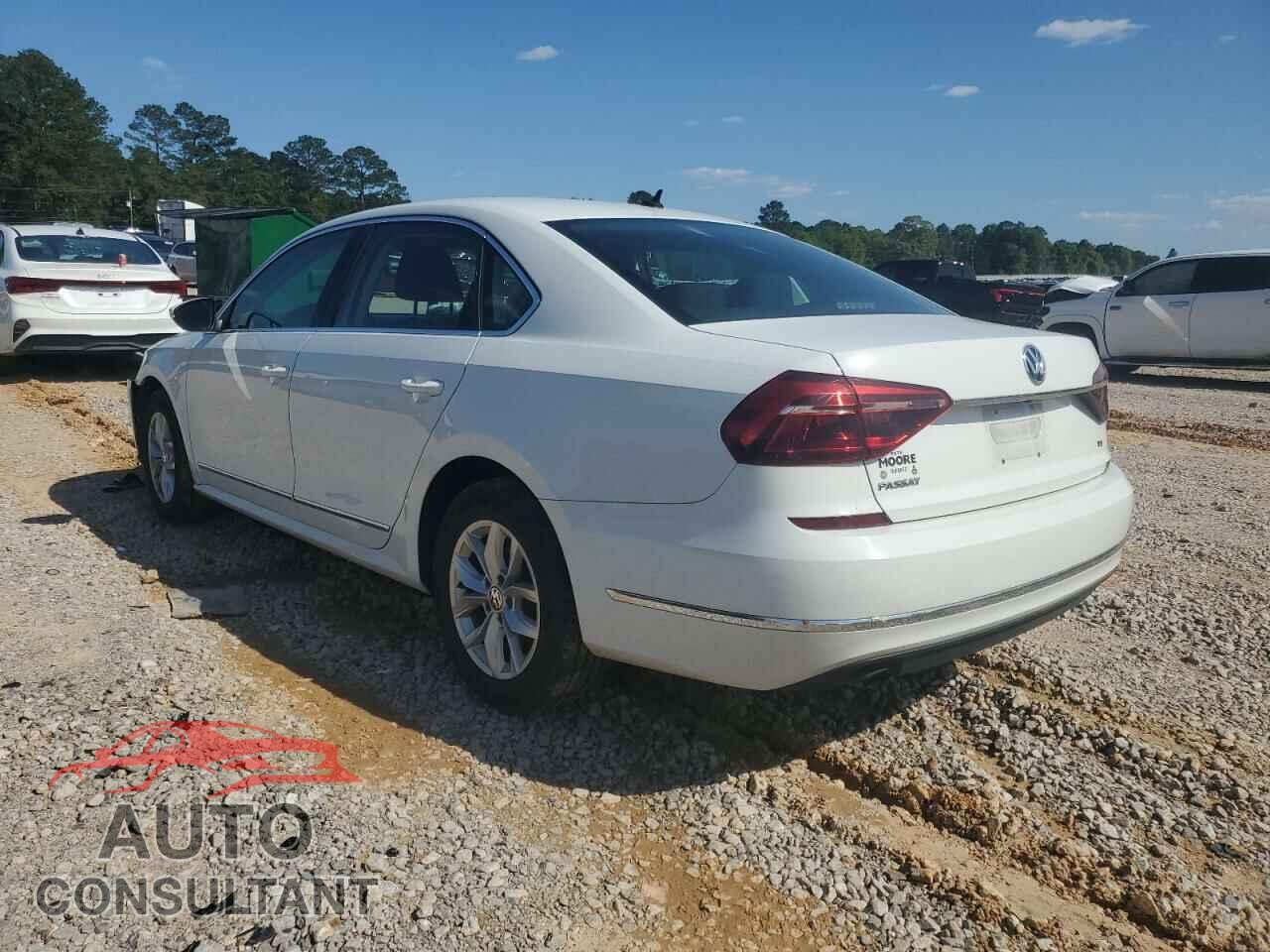 VOLKSWAGEN PASSAT 2017 - 1VWAT7A35HC049635
