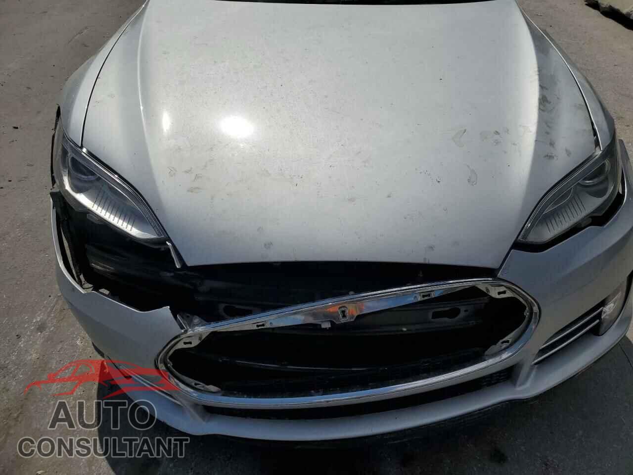 TESLA MODEL S 2012 - 5YJSA1CN2CFP03107