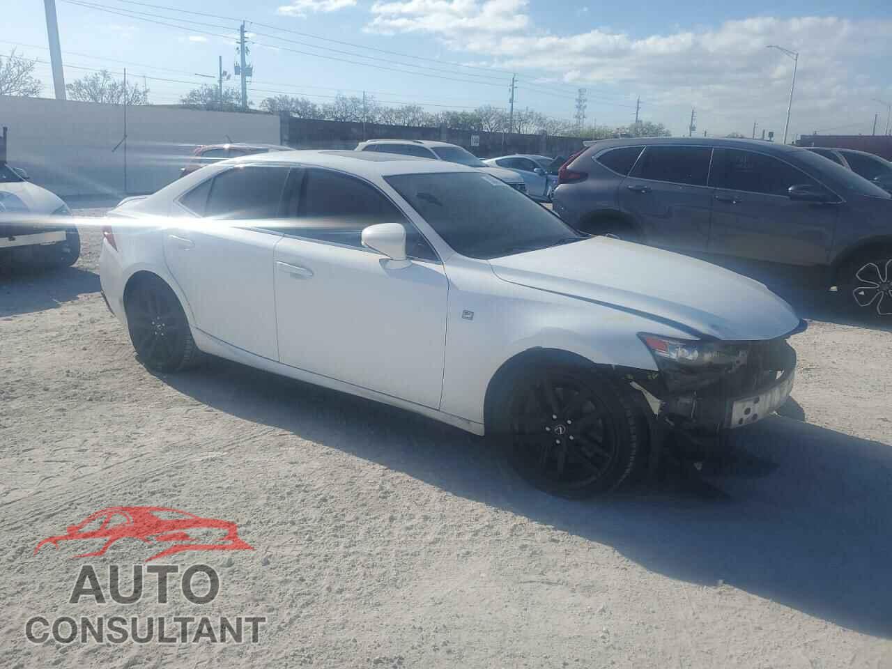 LEXUS IS 2015 - JTHCE1D25F5005592