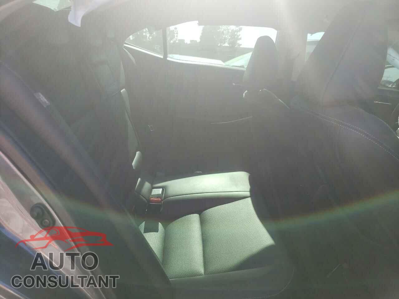 LEXUS IS 2016 - JTHBA1D21G5029512