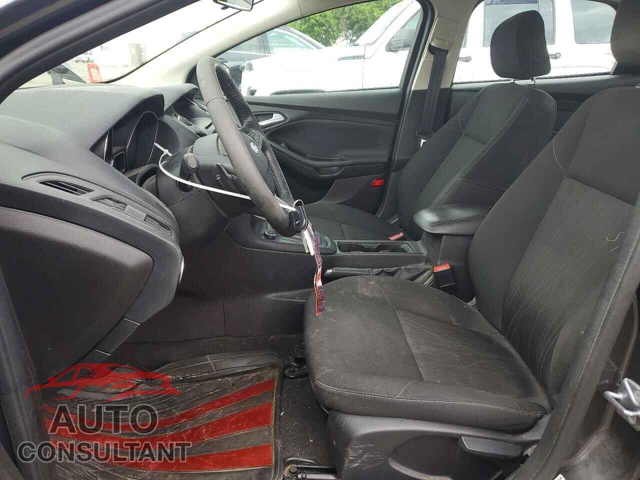 FORD FOCUS 2016 - 1FADP3F28GL336176