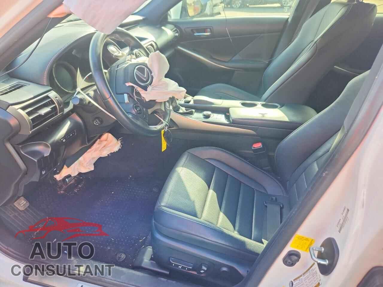 LEXUS IS 2014 - JTHBE1D20E5000620