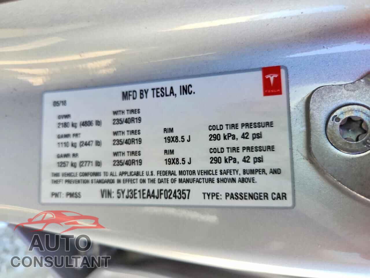 TESLA MODEL 3 2018 - 5YJ3E1EA4JF024357