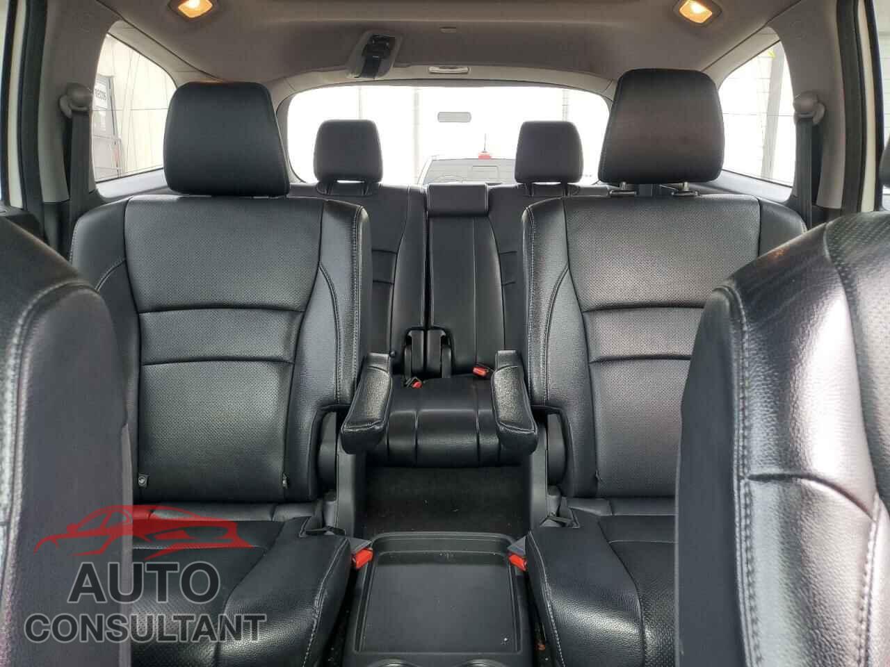 HONDA PILOT 2016 - 5FNYF6H08GB016144
