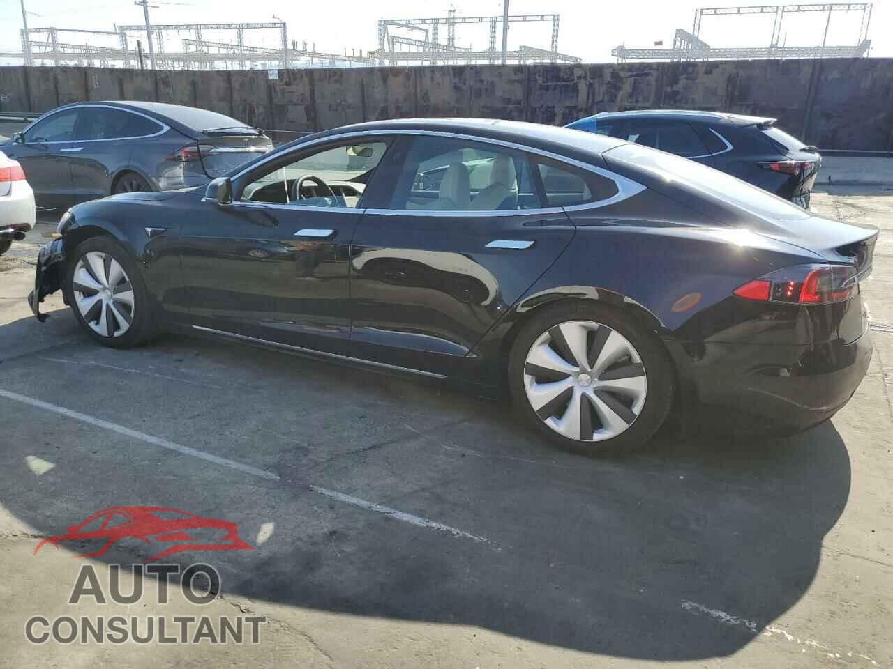 TESLA MODEL S 2021 - 5YJSA1E25MF425968