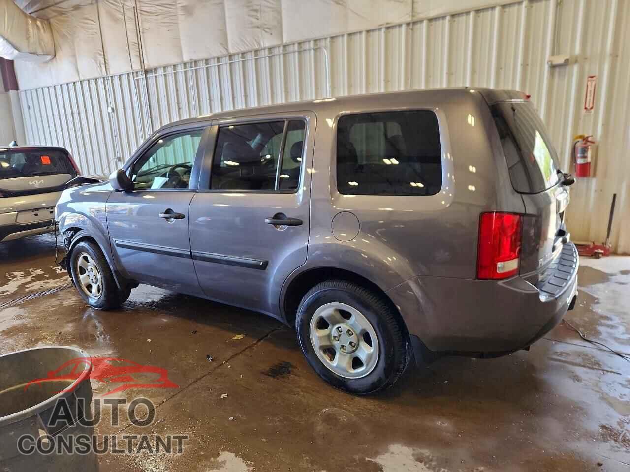 HONDA PILOT 2015 - 5FNYF4H24FB016596