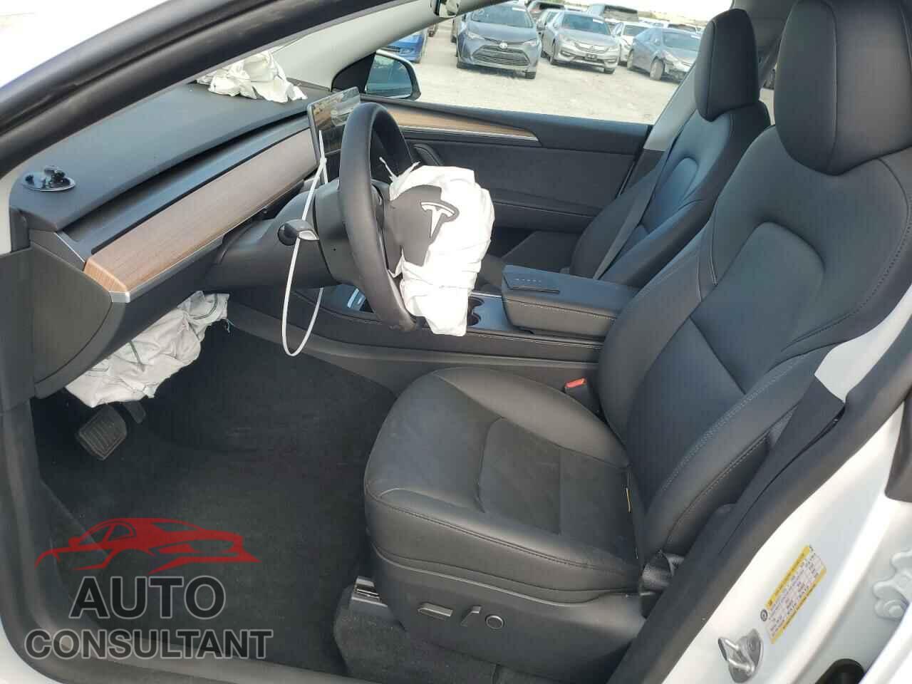 TESLA MODEL Y 2024 - 7SAYGDEEXRA258194