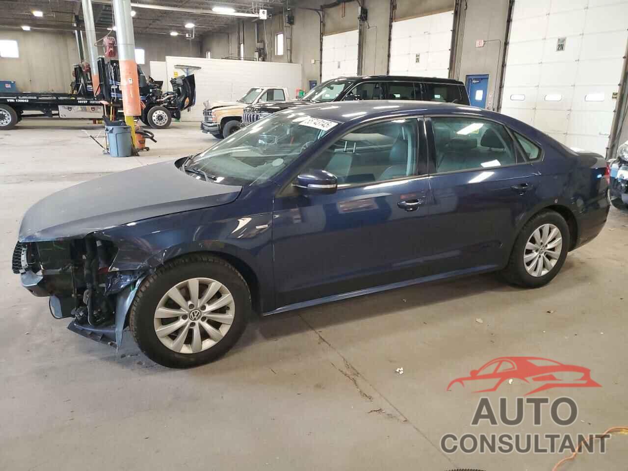 VOLKSWAGEN PASSAT 2015 - 1VWAT7A36FC032761