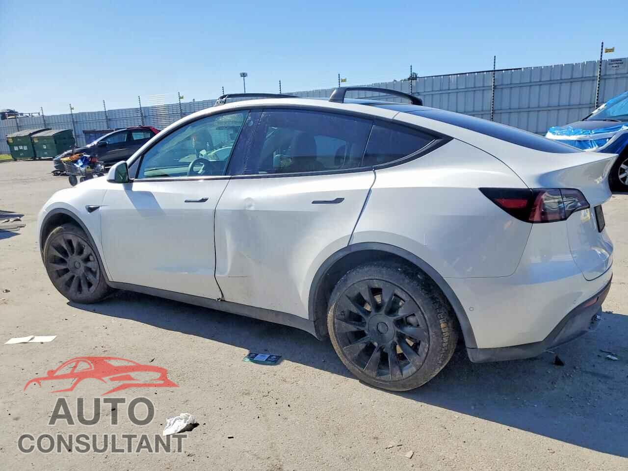 TESLA MODEL Y 2021 - 5YJYGDEE2MF224467