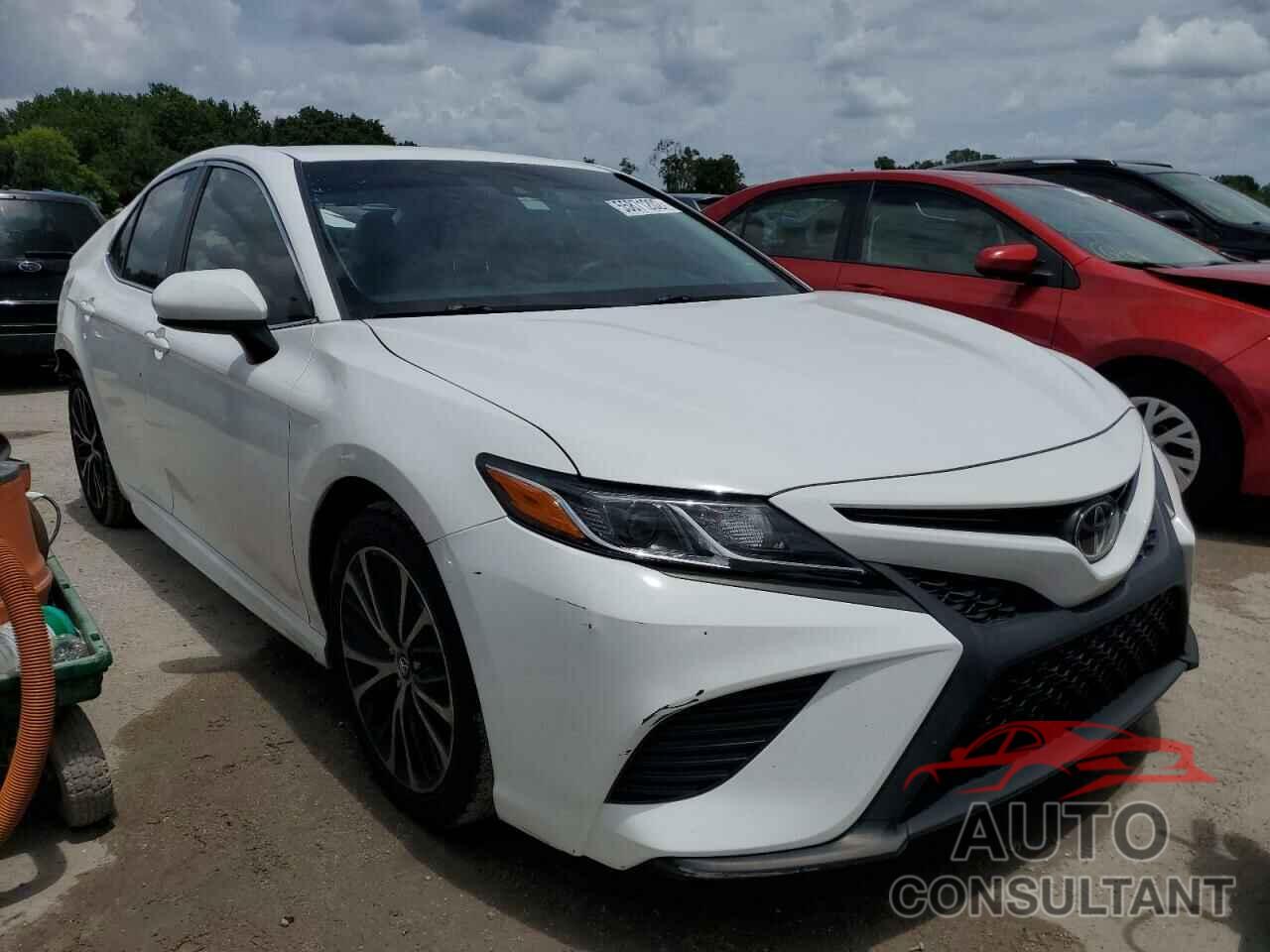 TOYOTA CAMRY 2018 - 4T1B11HK6JU132848