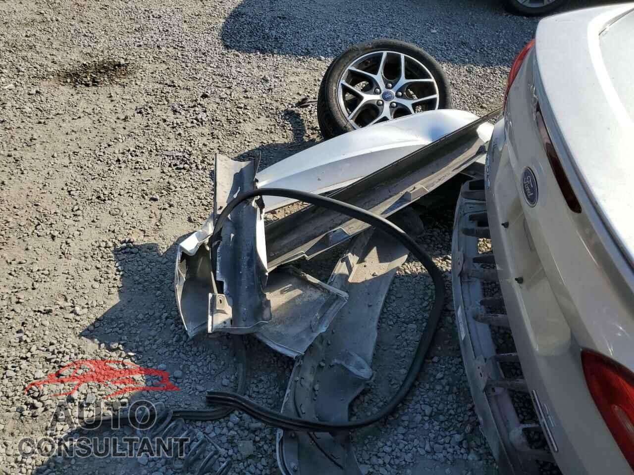 FORD FOCUS 2015 - 1FADP3F21FL215679