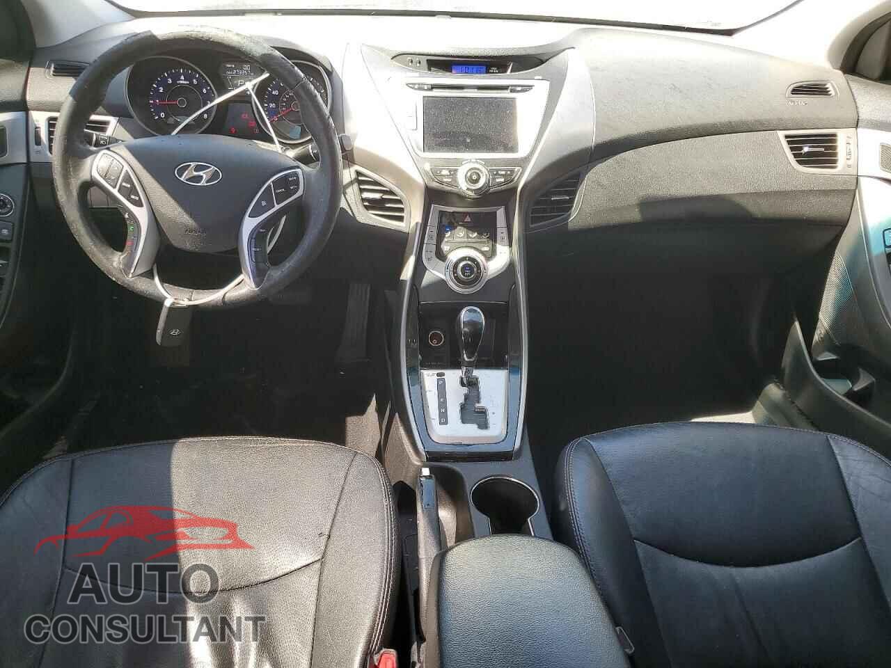 HYUNDAI ELANTRA 2012 - 5NPDH4AE5CH129337