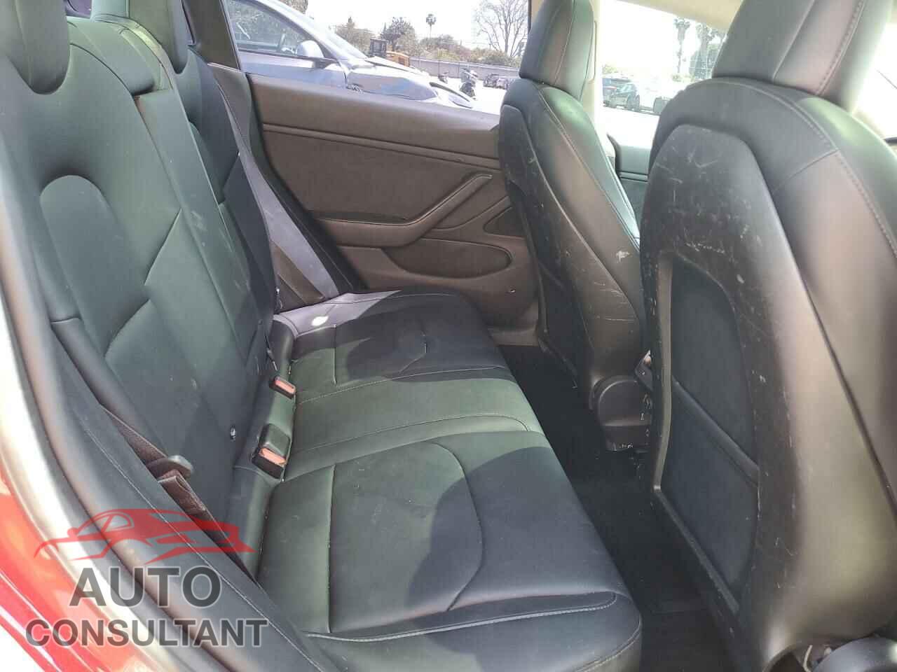 TESLA MODEL 3 2018 - 5YJ3E1EA3JF009798