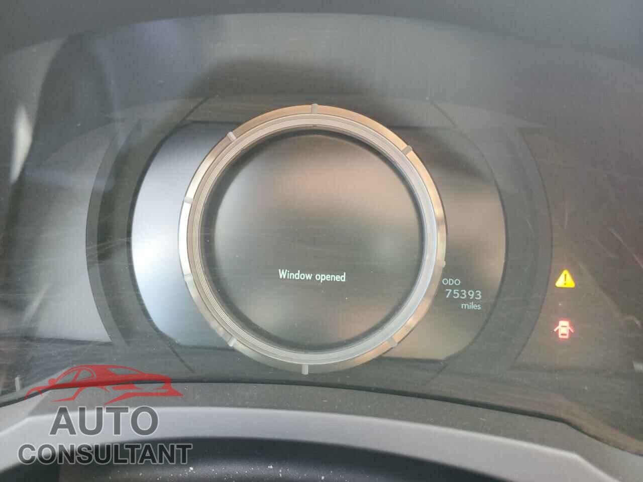 LEXUS IS 2015 - JTHBE1D21F5015404