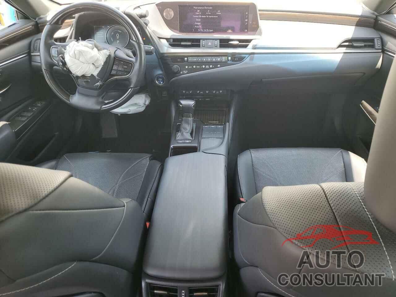 LEXUS ES300 2019 - JTHB21B12K2026118