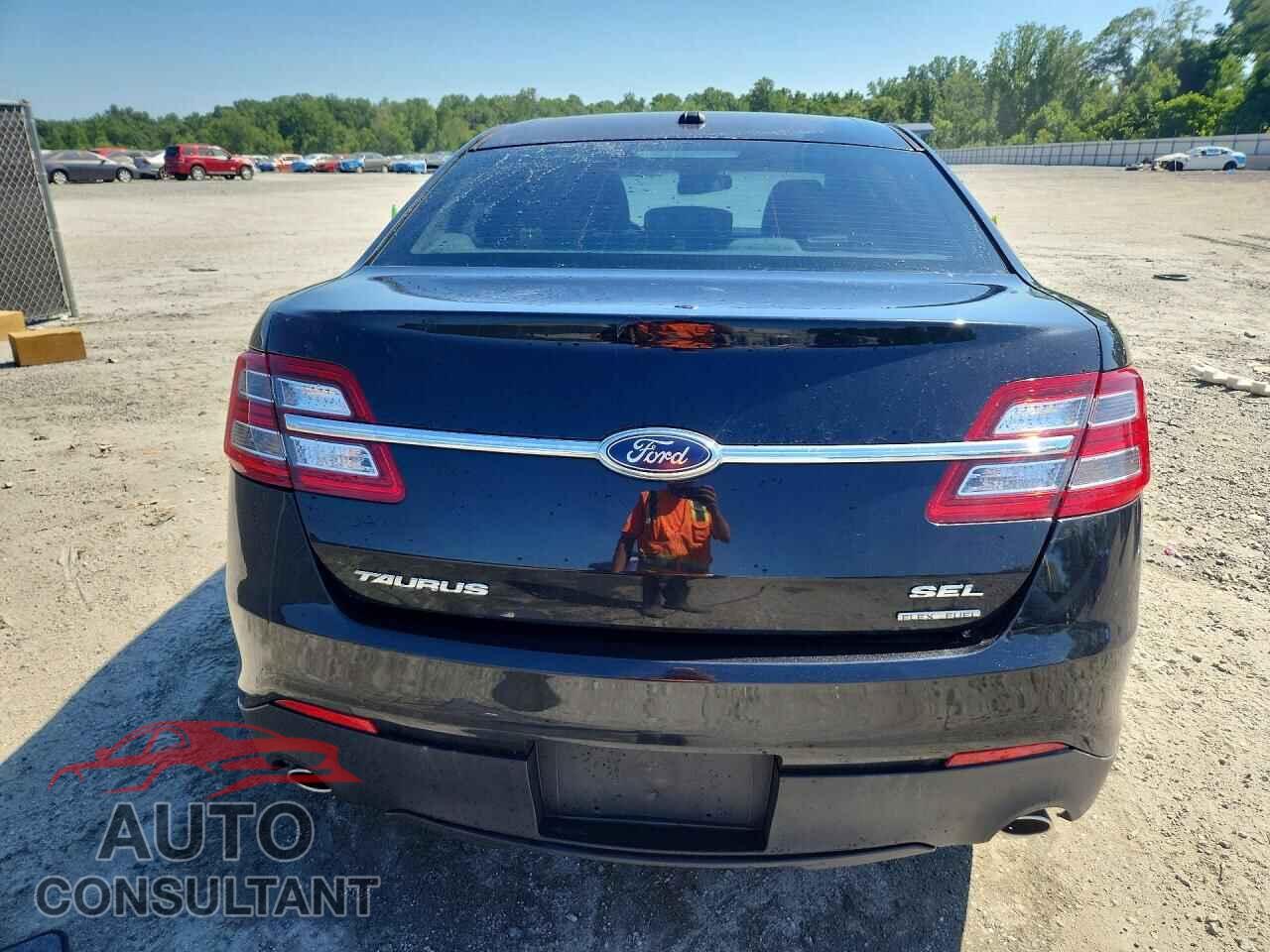 FORD TAURUS 2014 - 1FAHP2E84EG136161