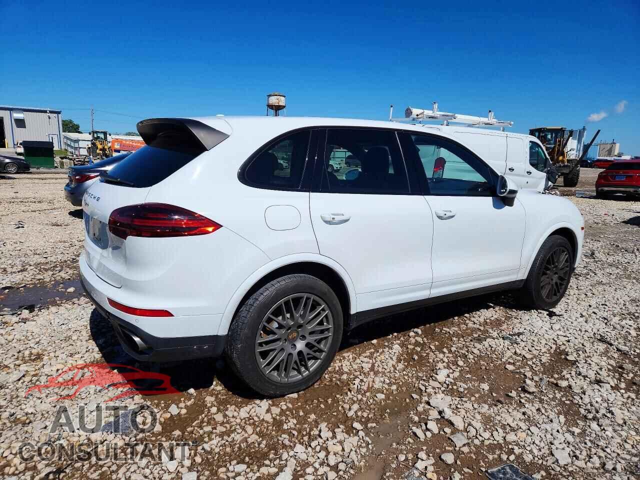 PORSCHE CAYENNE 2018 - WP1AA2A27JKA02667