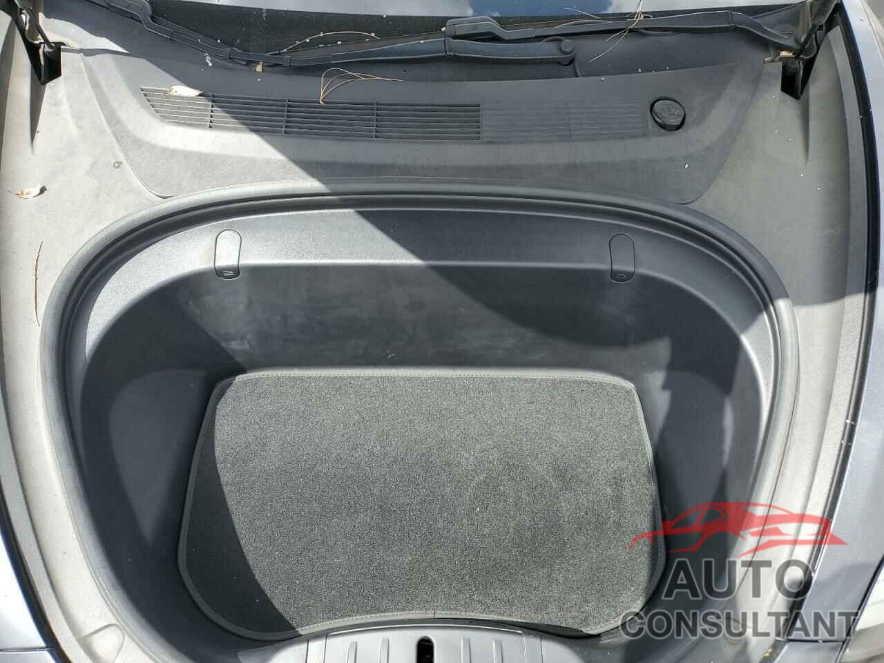 TESLA MODEL 3 2018 - 5YJ3E1EB5JF132382