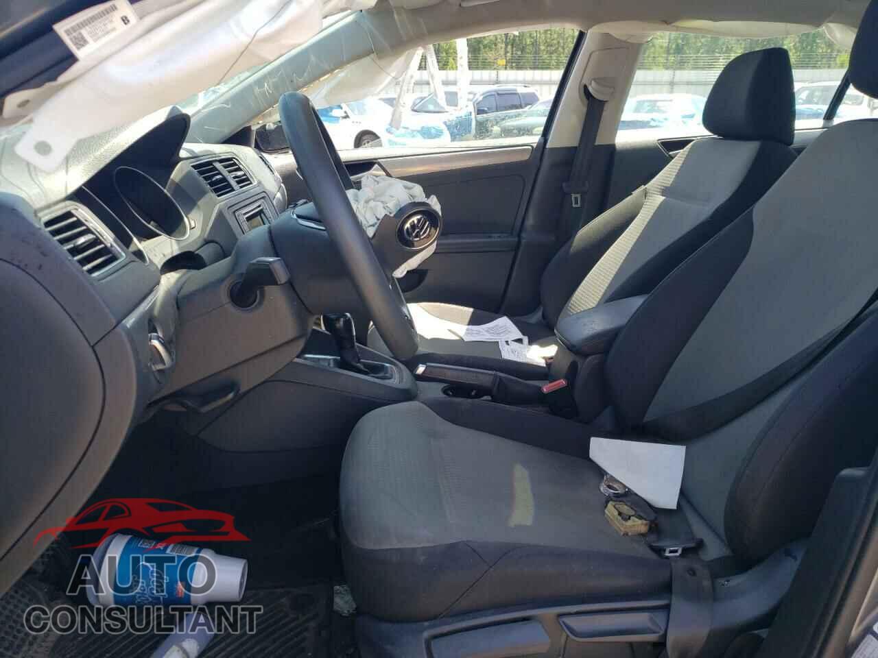 VOLKSWAGEN JETTA 2017 - 3VW2B7AJ5HM398461