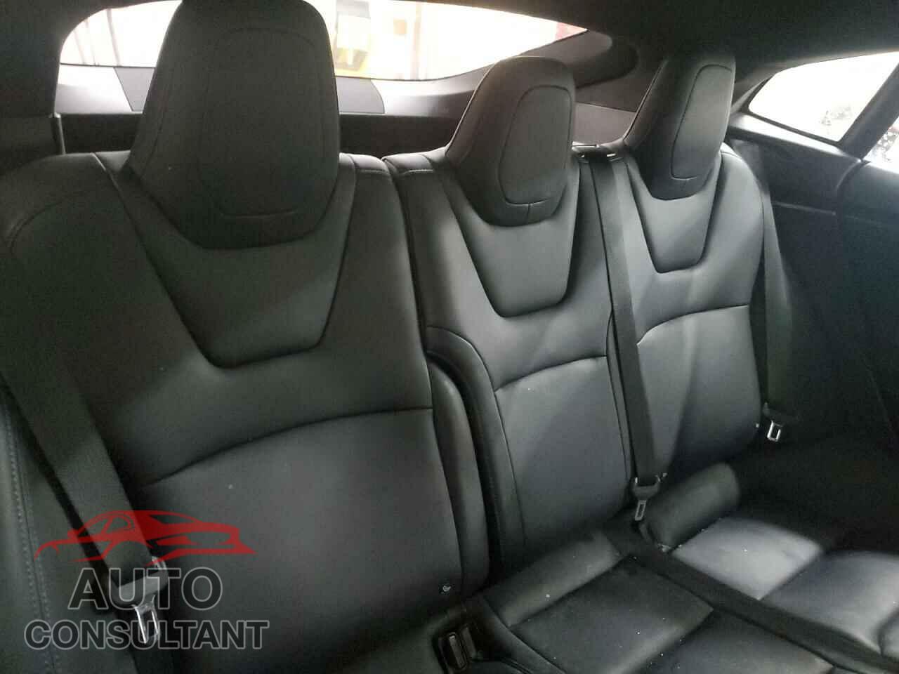 TESLA MODEL S 2018 - 5YJSA1E29JF295592
