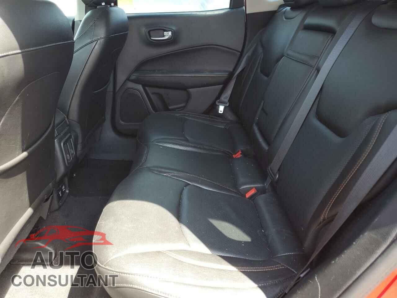 JEEP COMPASS 2018 - 3C4NJCCB2JT358366