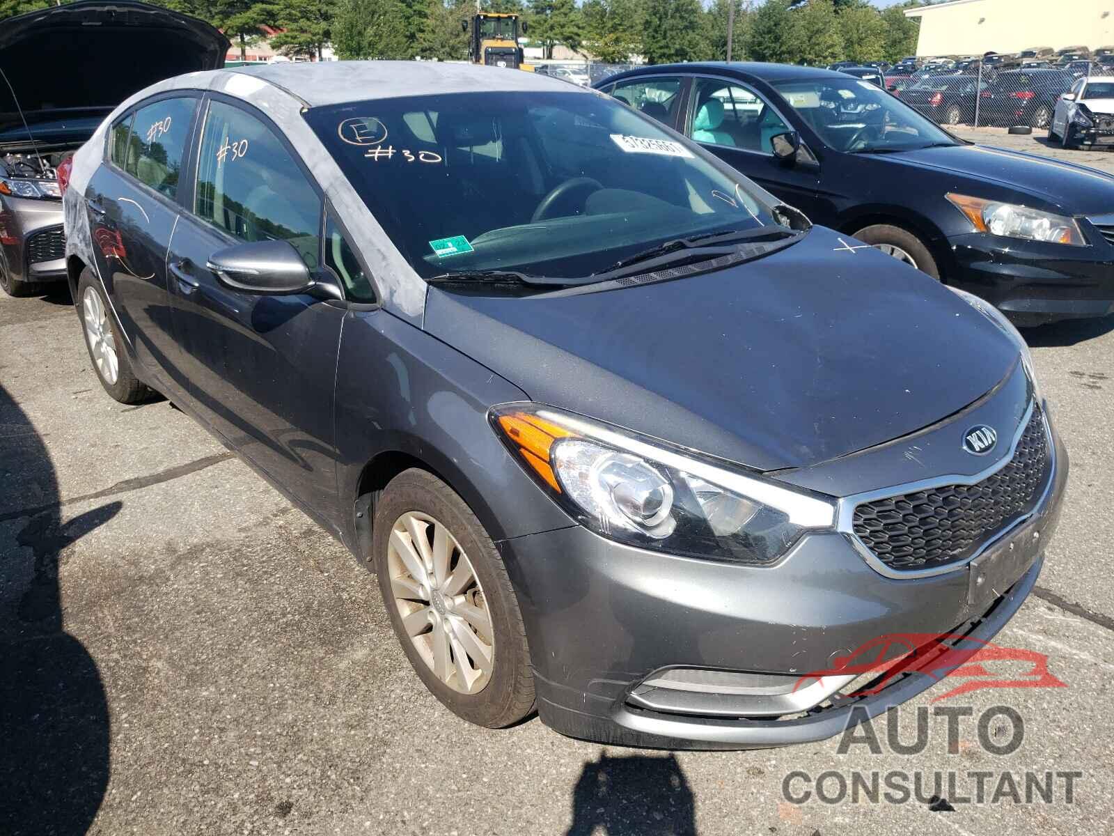 KIA FORTE 2016 - KNAFX4A6XG5477304