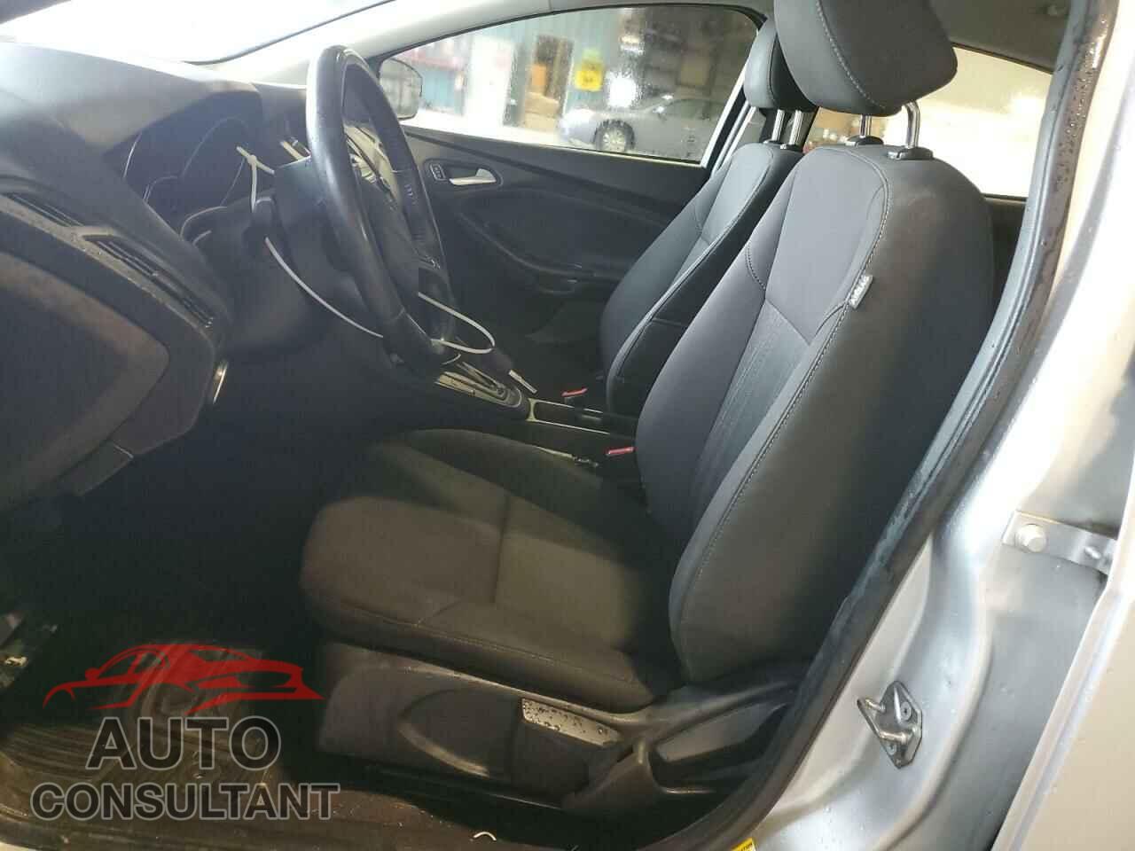 FORD FOCUS 2016 - 1FADP3F26GL247898