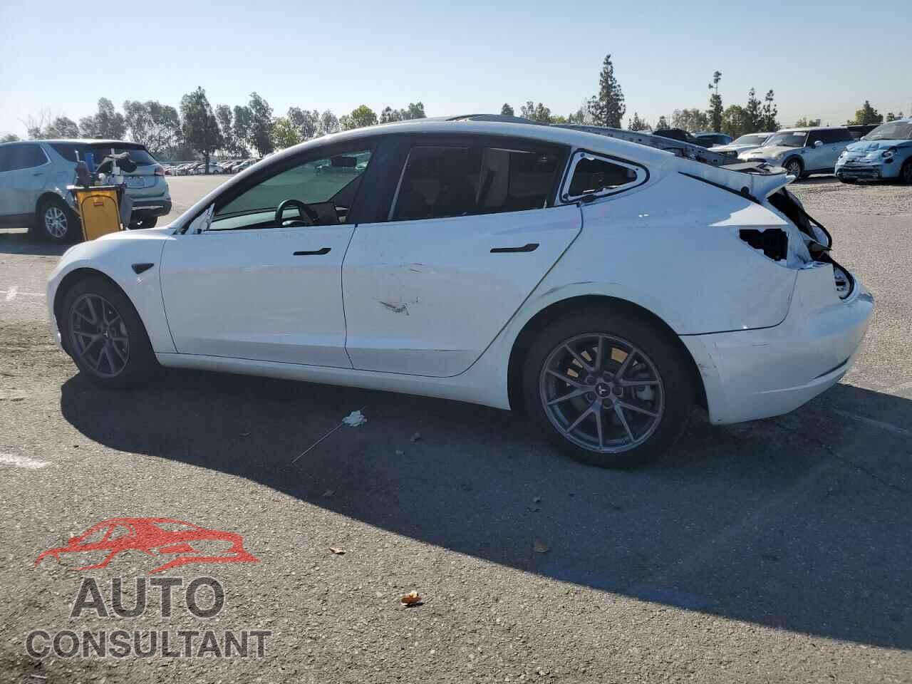 TESLA MODEL 3 2023 - 5YJ3E1EA0PF490179