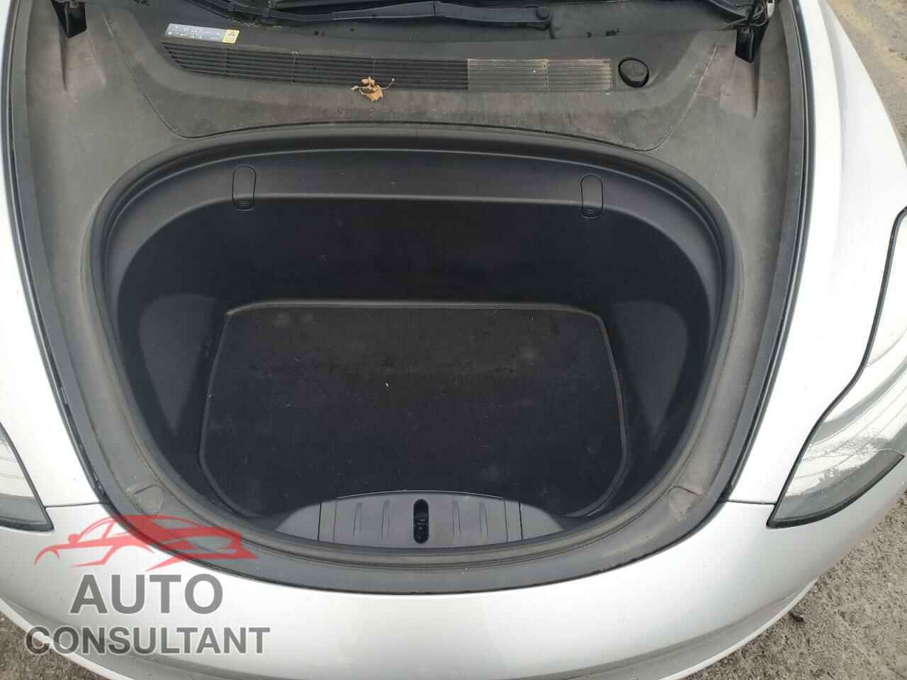 TESLA MODEL 3 2018 - 5YJ3E1EA3JF038024