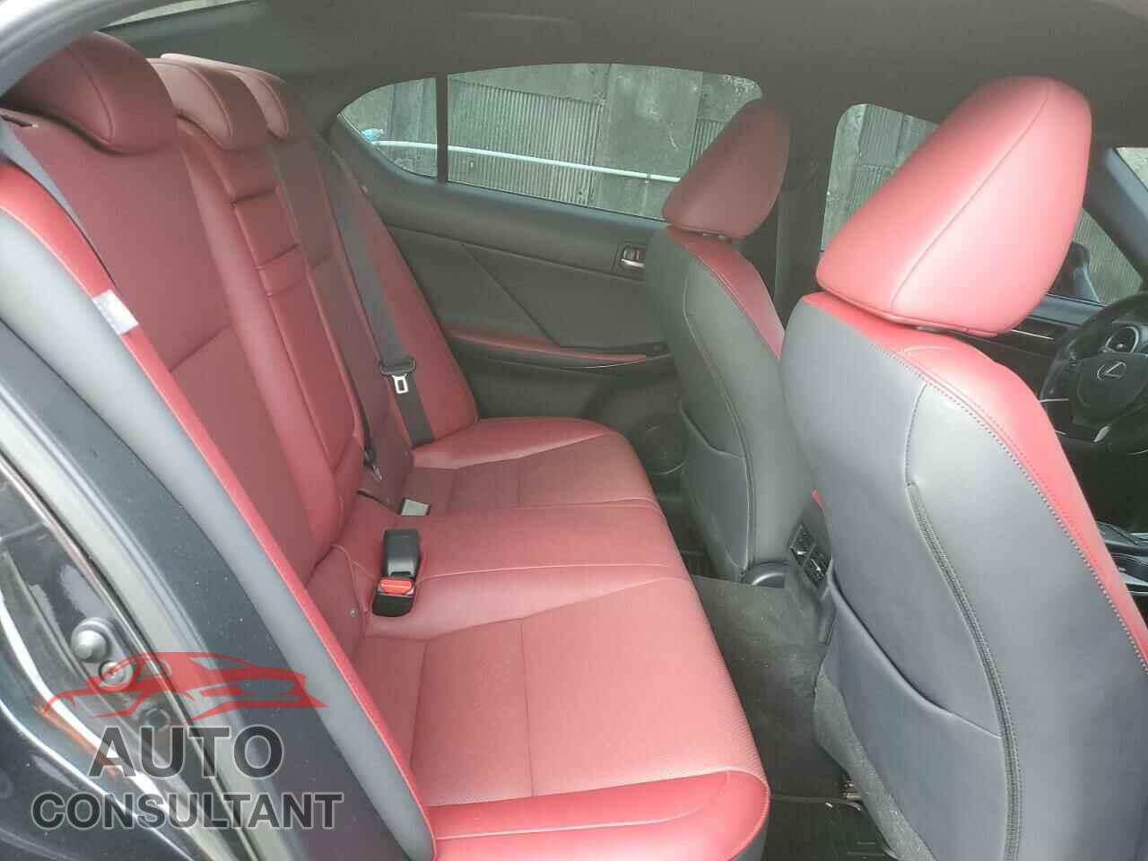 LEXUS IS 2021 - JTHCA1D22M5113211