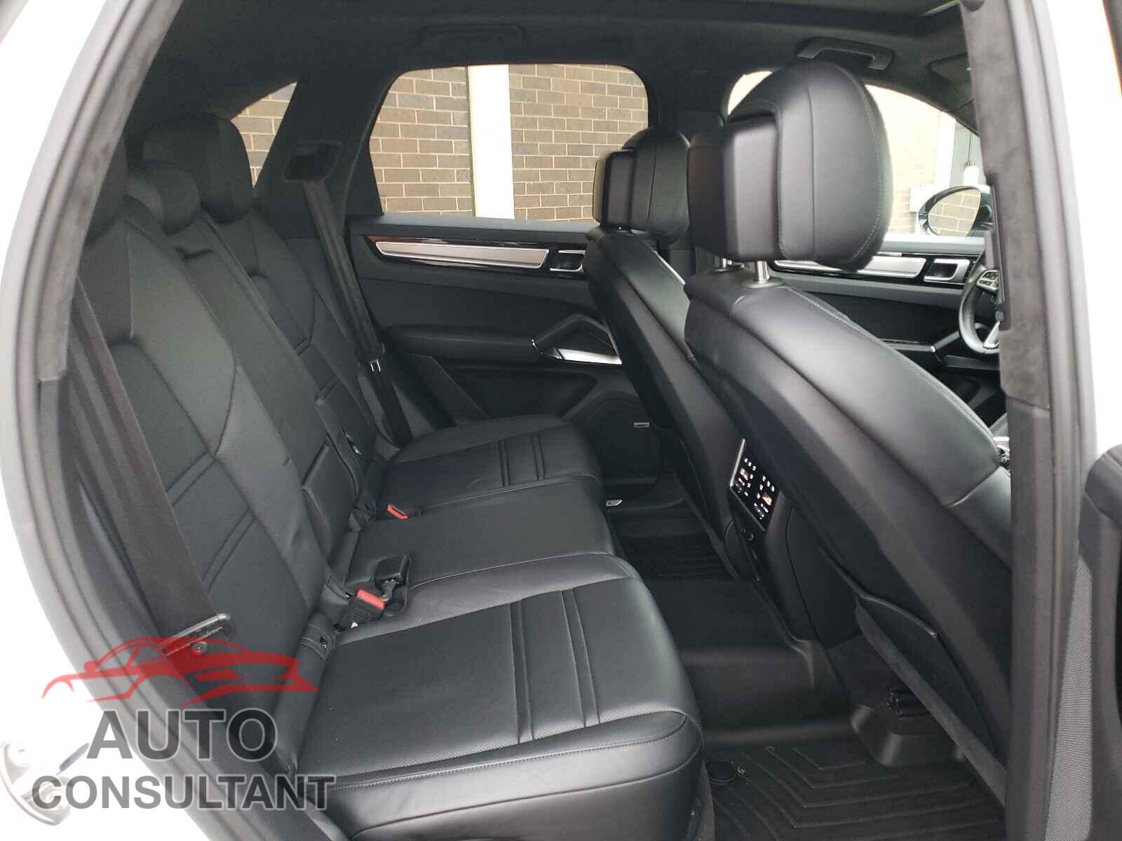 PORSCHE CAYENNE 2019 - WP1AF2AY3KDA80570