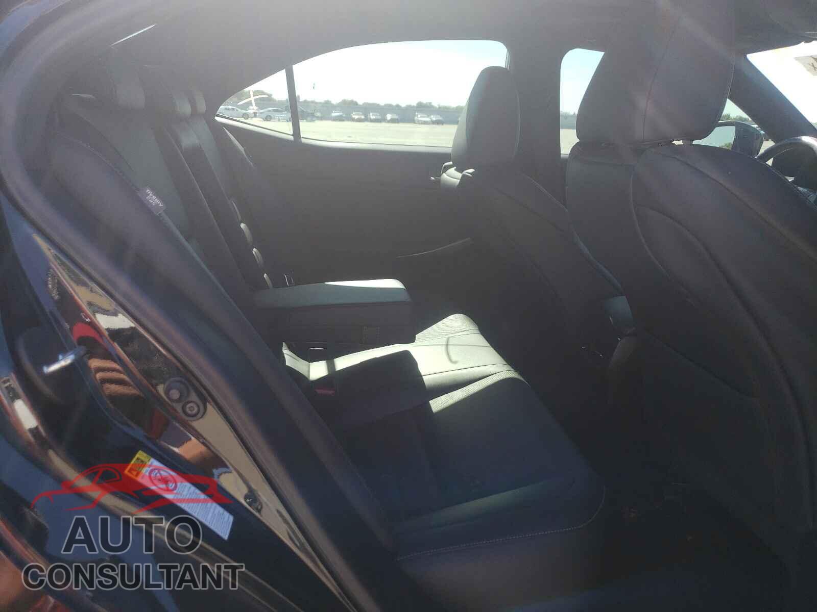 LEXUS IS 2016 - JTHBA1D29G5031377
