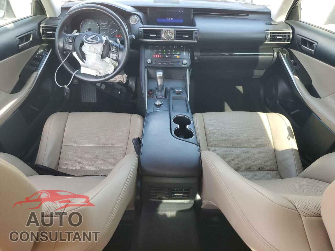 LEXUS IS 2017 - JTHBA1D2XH5051817
