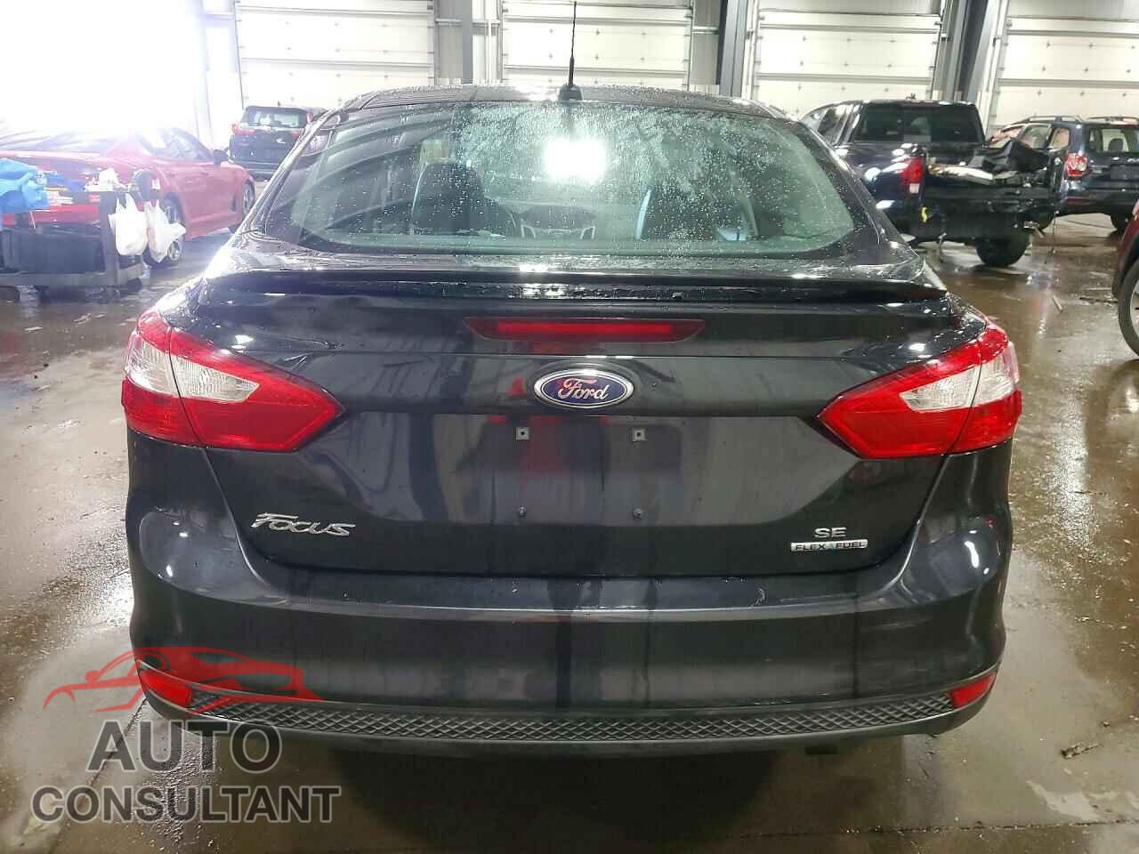 FORD FOCUS 2014 - 1FADP3F24EL229946