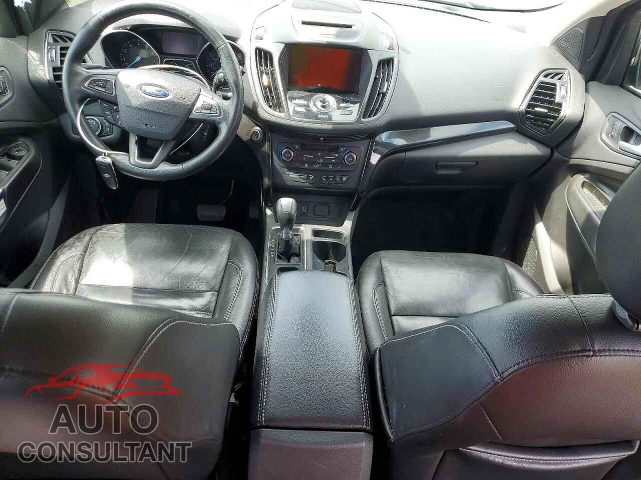 FORD ESCAPE 2017 - 1FMCU9JD2HUC58897