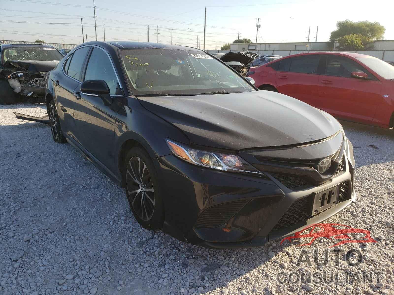 TOYOTA CAMRY 2018 - 4T1B11HK5JU638249