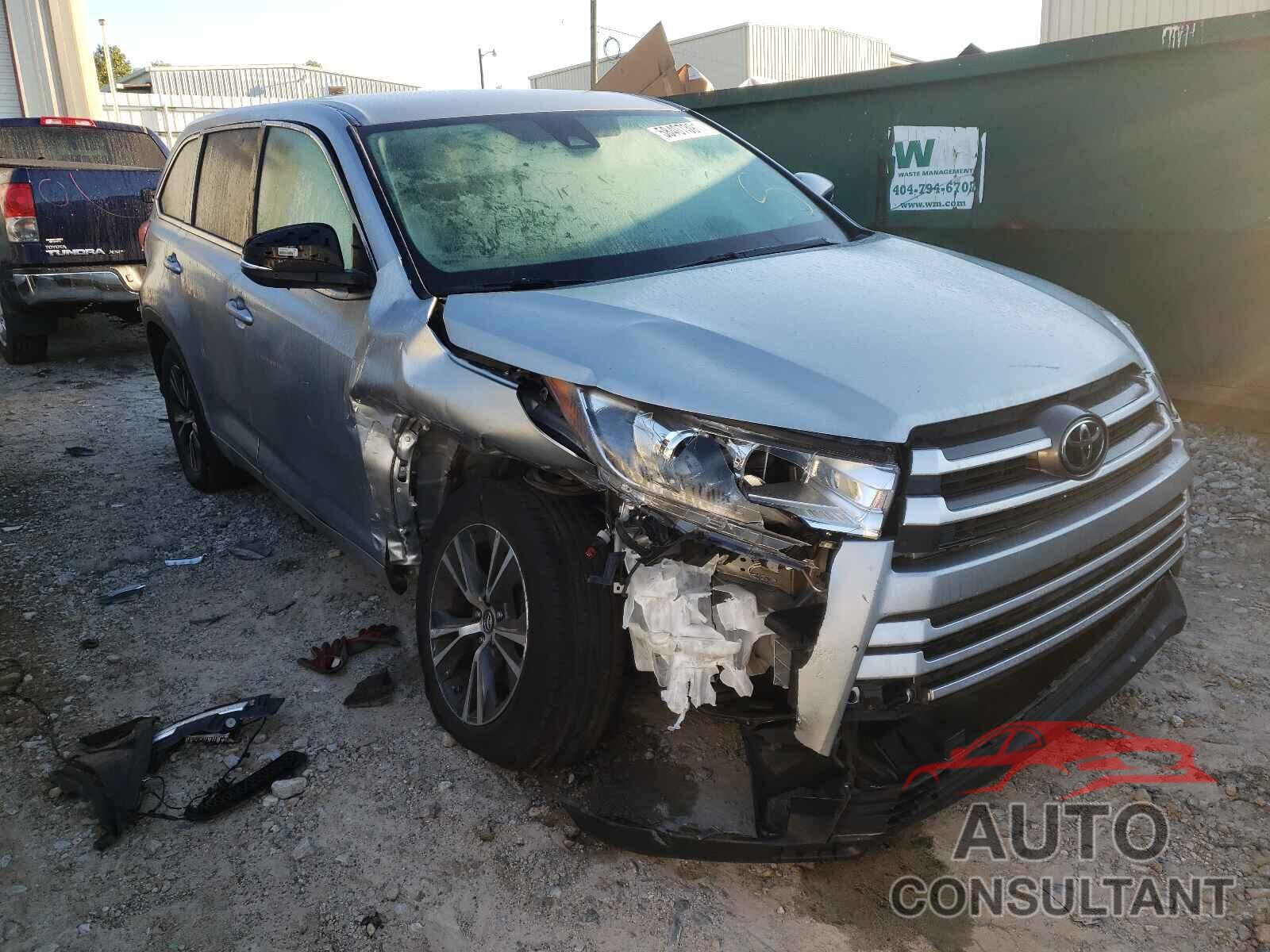 TOYOTA HIGHLANDER 2018 - 5TDZARFH3JS041369