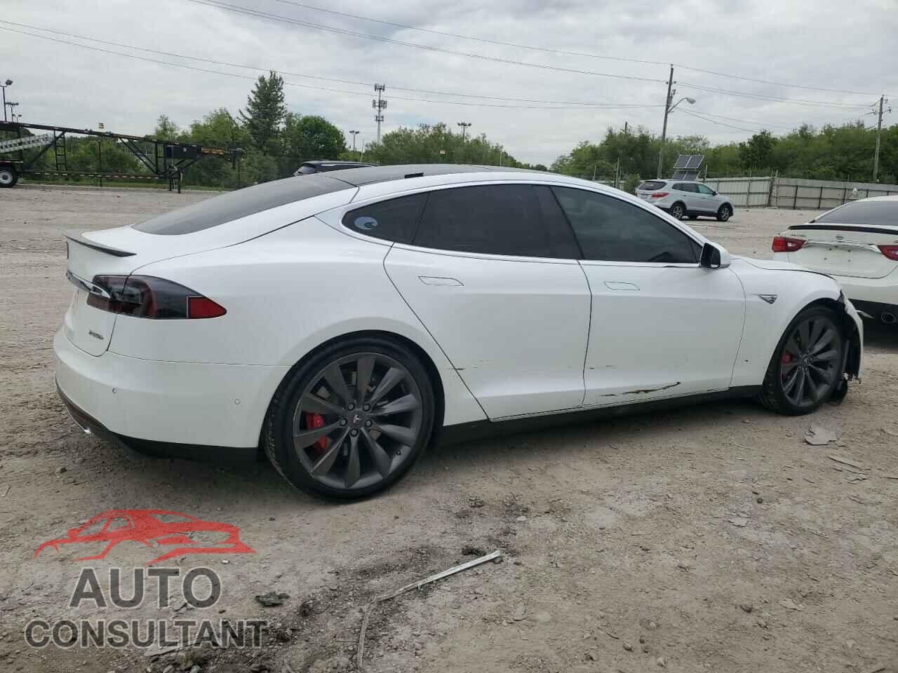 TESLA MODEL S 2015 - 5YJSA4H27FFP79720