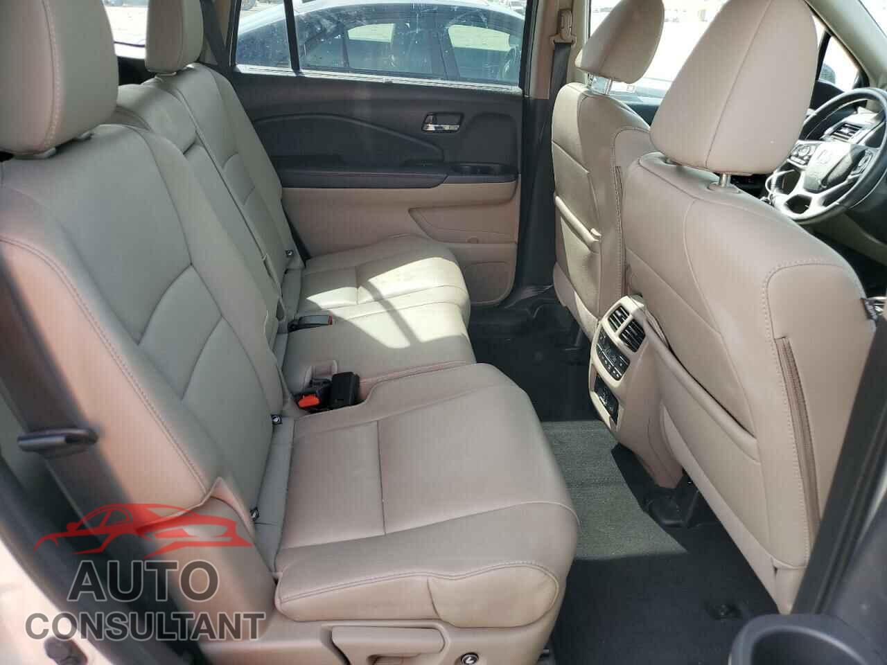 HONDA PILOT 2019 - 5FNYF5H95KB005183